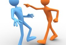 Criticar en un blog no da derecho a la cesión del nombre de dominio